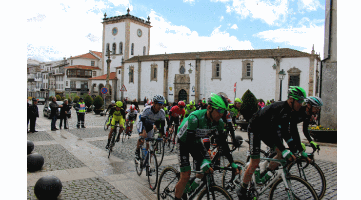 Vuelta Ciclista Castilla y León em Bragança   