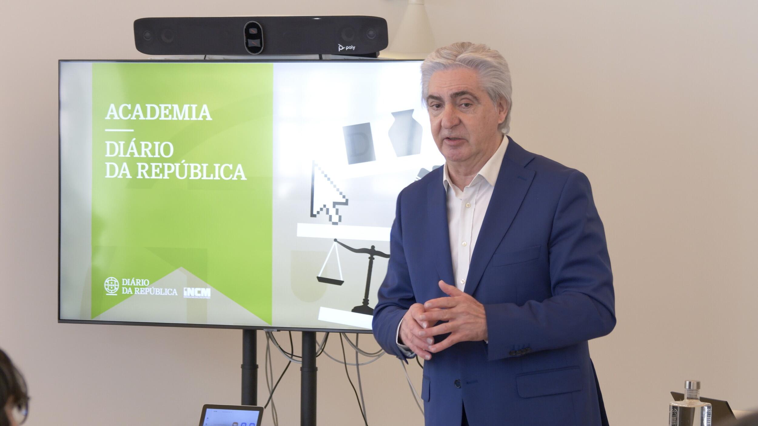 Academia_0-7