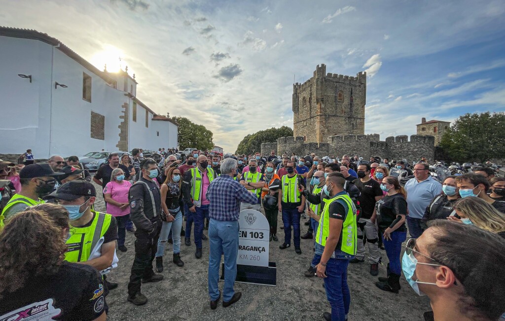 80 motas e mais de uma centena de motards a promover a EN103