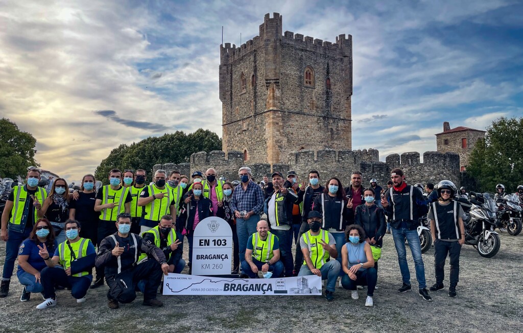 80 motas e mais de uma centena de motards a promover a EN103