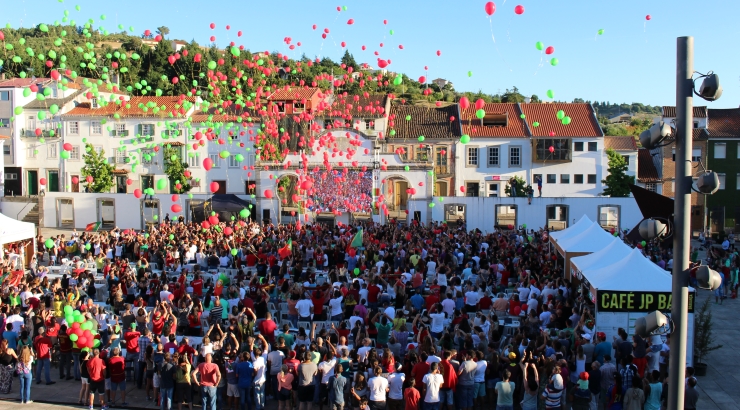 Construção de bandeira humana de Portugal