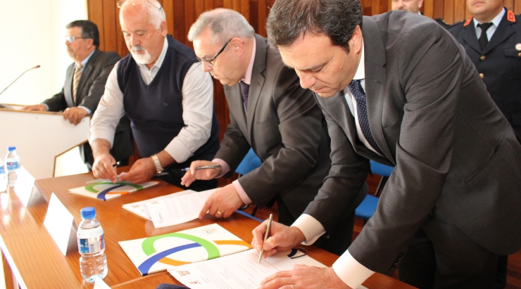  Município de Bragança apoia criação de Equipa de Intervenção Permanente em Izeda