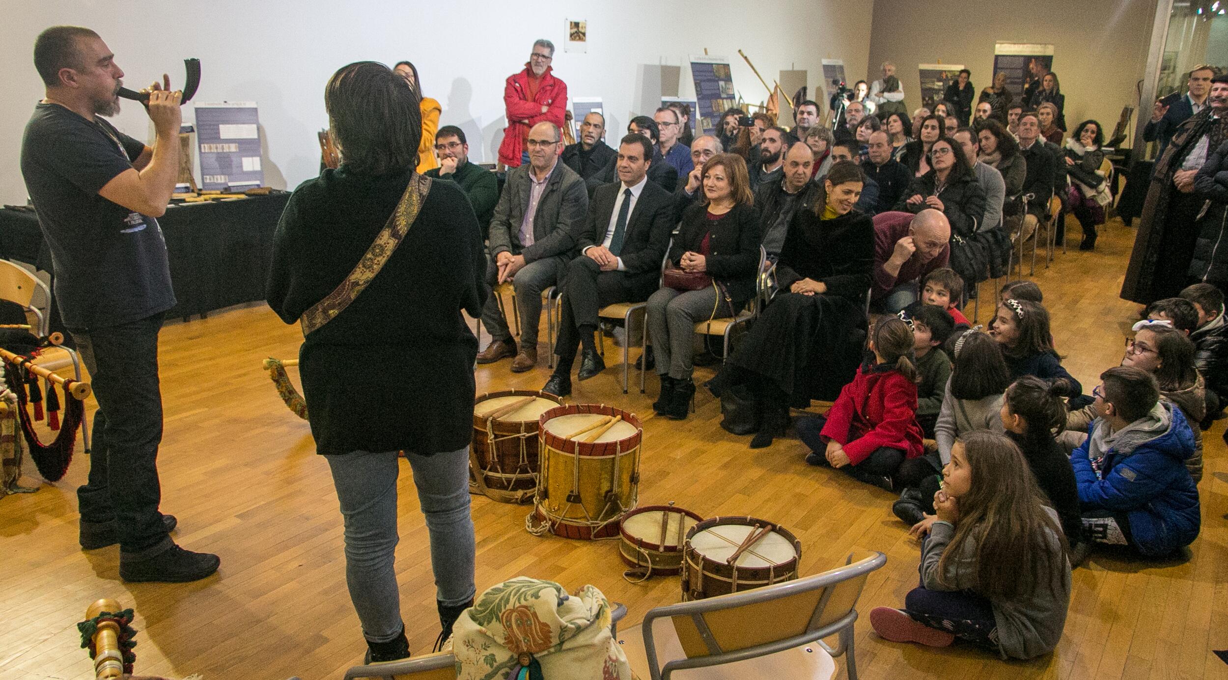 A música tradicional em destaque no encerramento da MASCARARTE – IX Bienal da Máscara