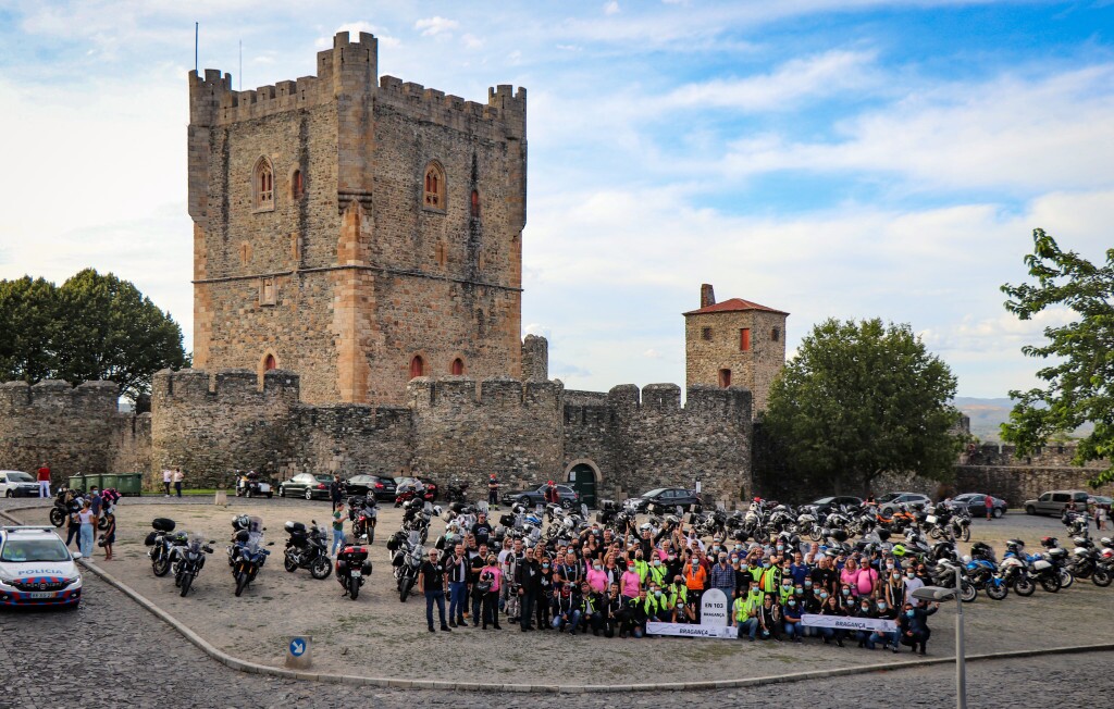 80 motas e mais de uma centena de motards a promover a EN103