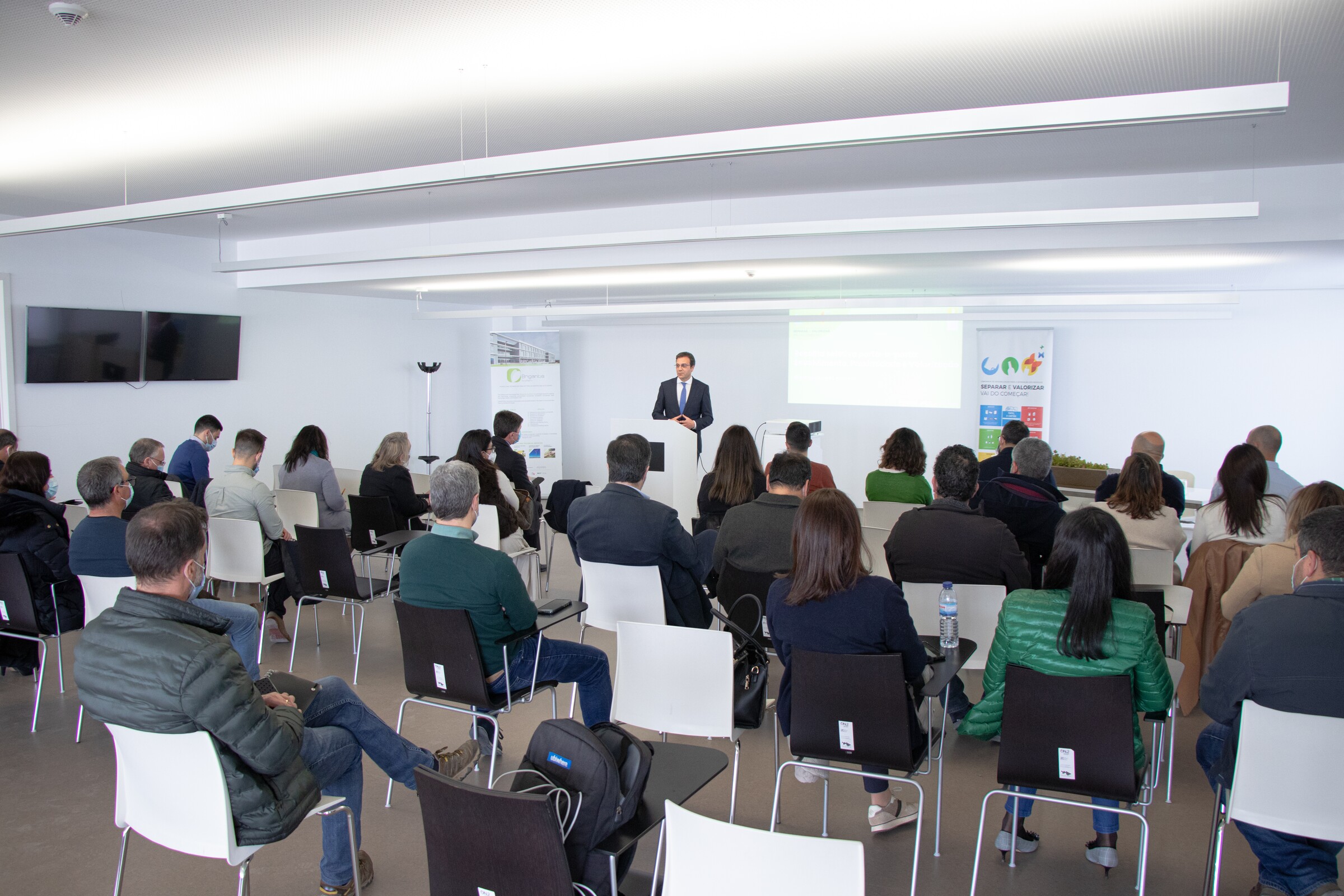 Workshop "Recolha seletiva porta-a-porta: Envolvimento, Proximidade e Valorização"