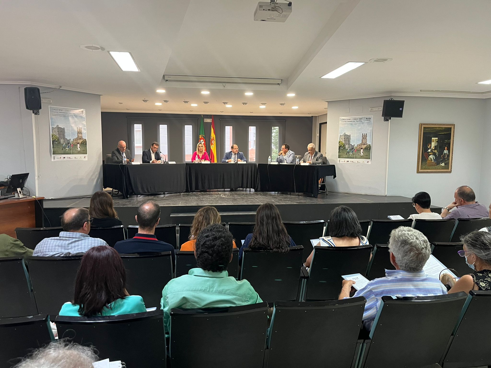 Cooperação Transfronteiriça “León - Trás-os-Montes” debatida em La Bañeza (Espanha)