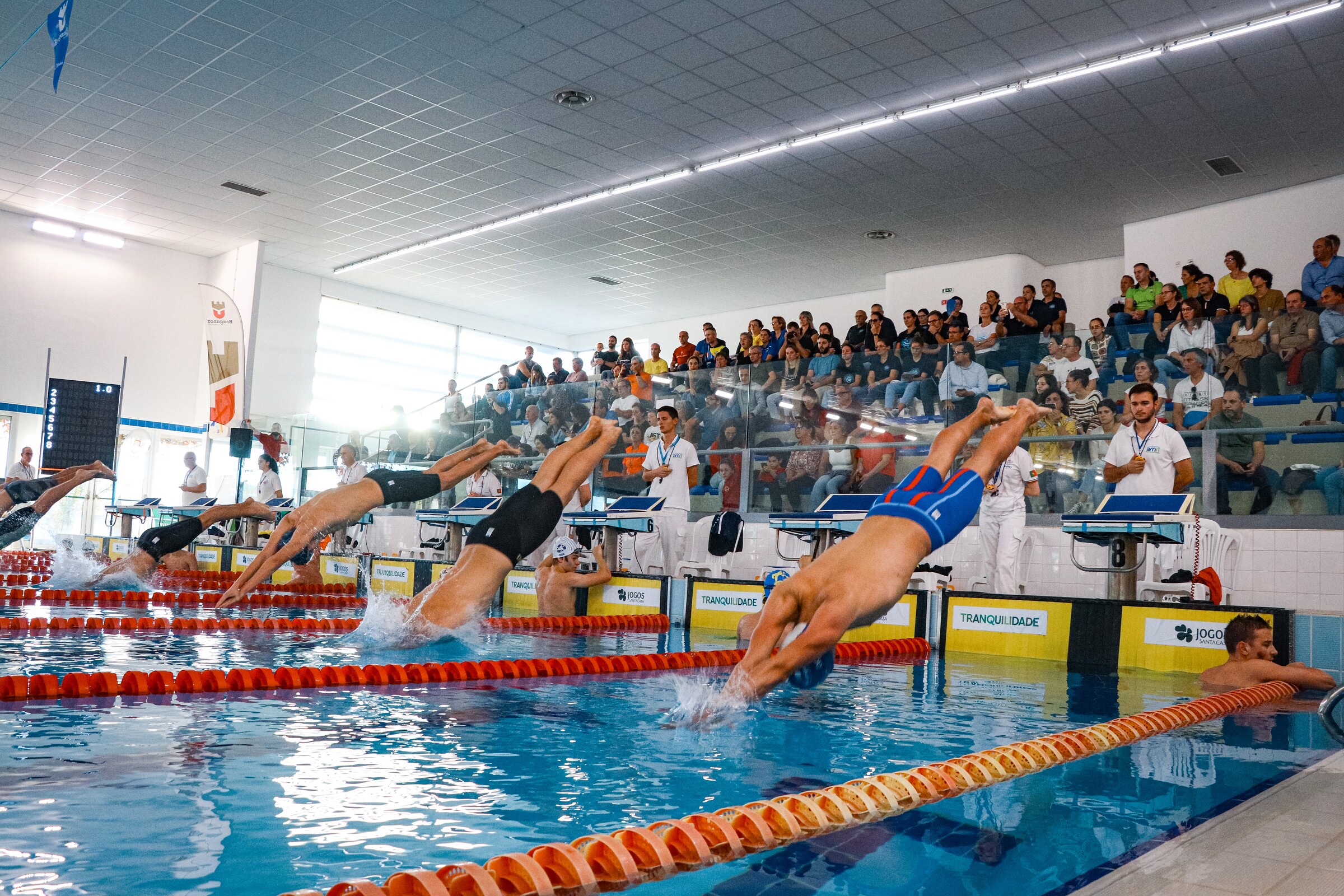 Qualificação Continental para a 3.ª Divisão do Campeonato Nacional de Natação disputou-se em Brag...