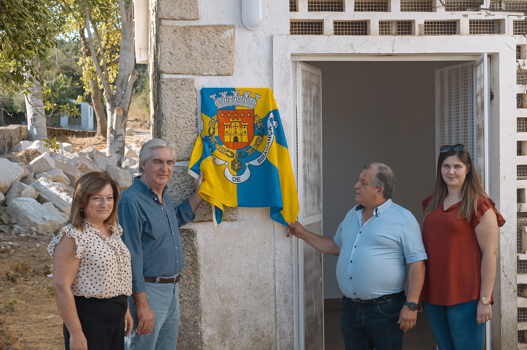 Paradinha Nova e Calvelhe inauguram obras