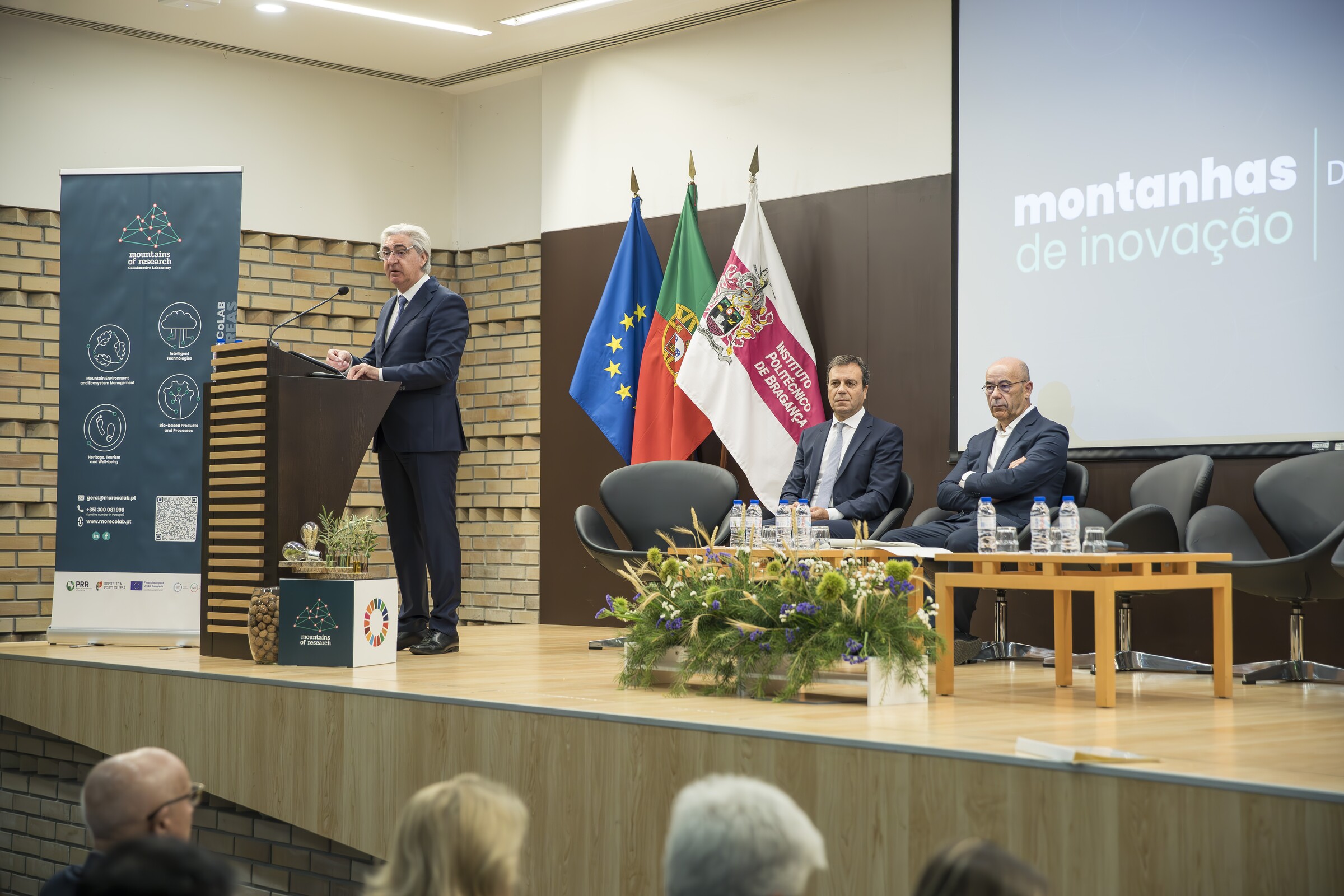 “Montanhas de Investigação” - Dia Aberto do MORE CoLAB