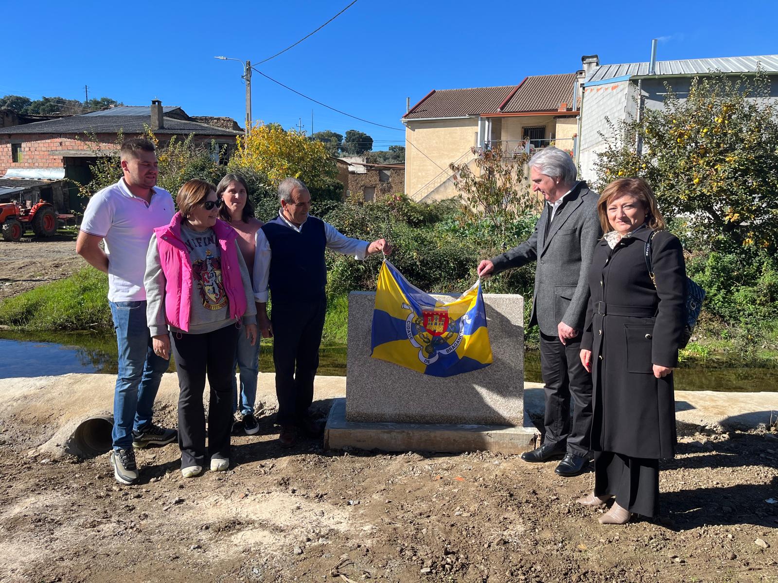 Inauguração do Muro da Ribeira de Sanceriz e Magusto comunitário, em Frieira