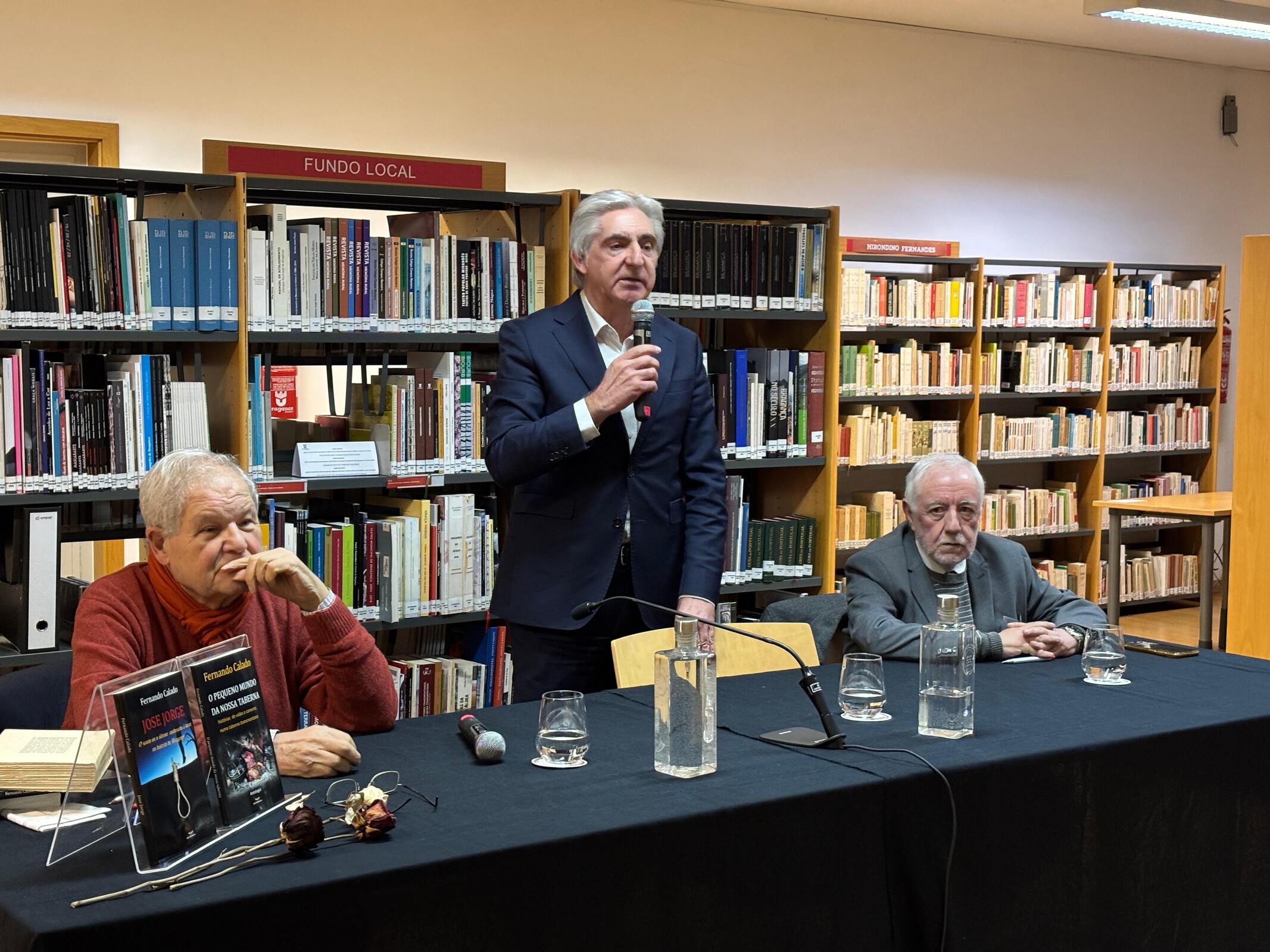 Biblioteca Municipal acolheu apresentação de duas obras de Fernando Calado