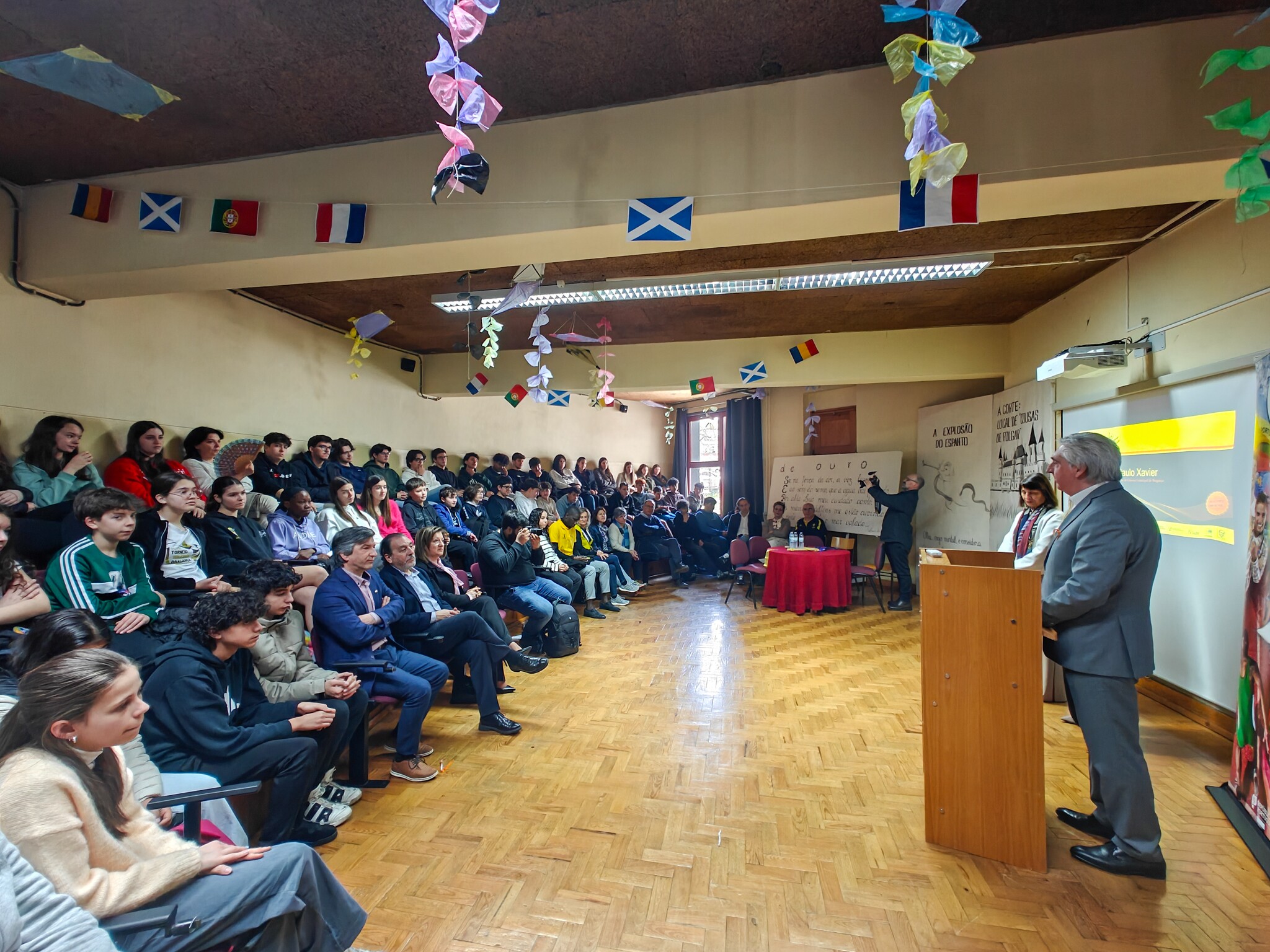 “Move-te por valores”