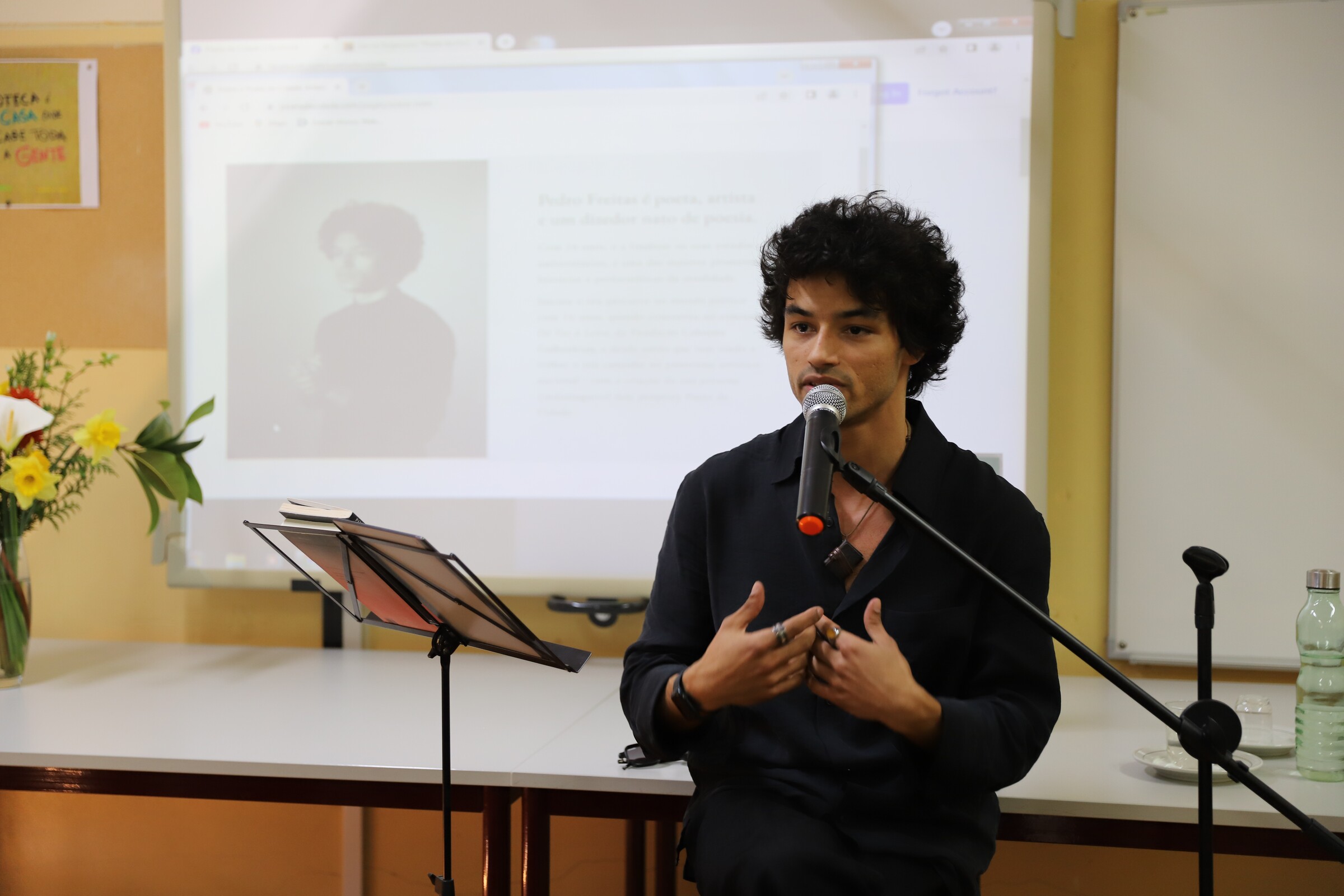 A poesia levada aos mais novos