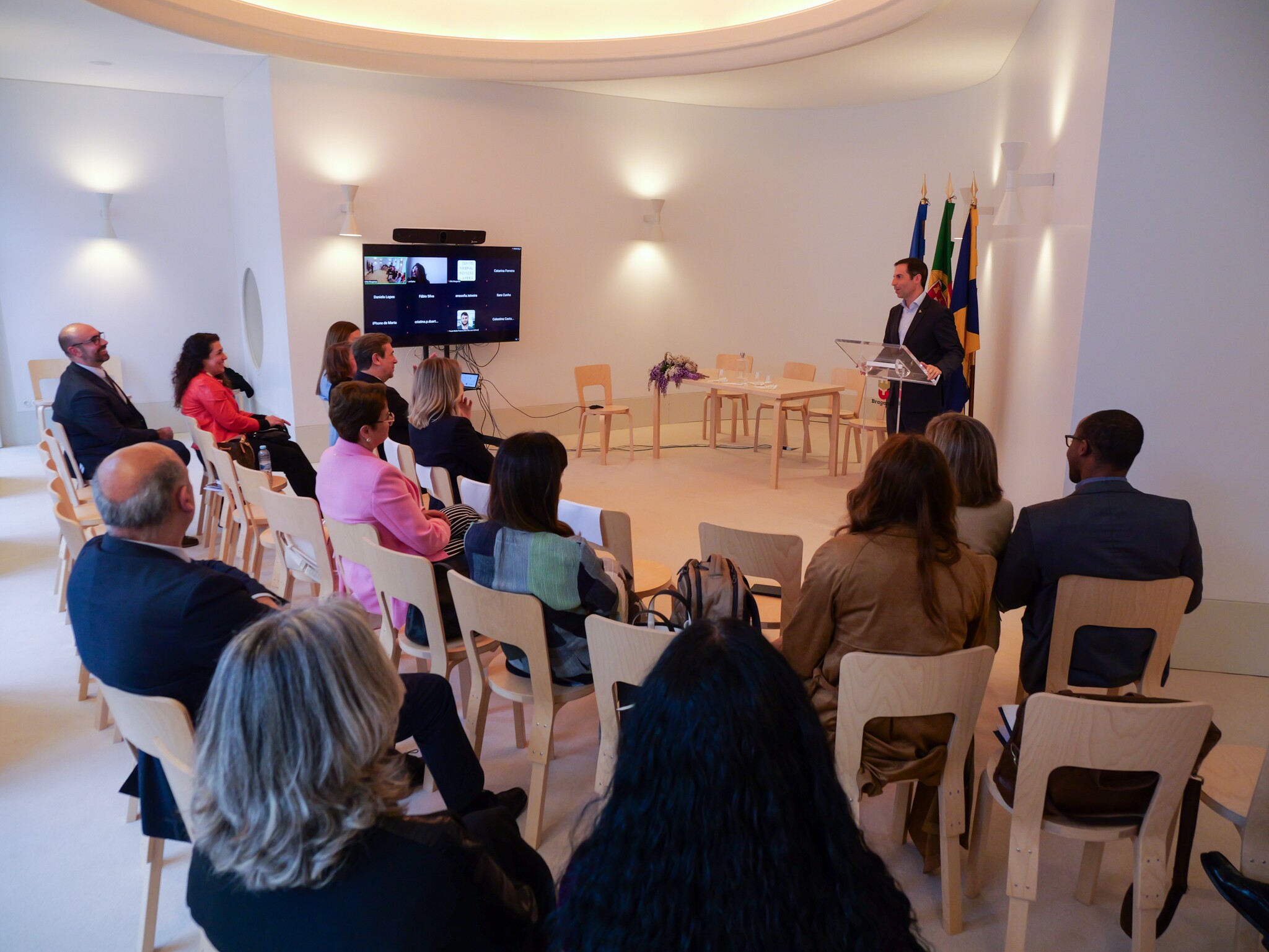 Encontro do Supremo Tribunal Administrativo no Centro Nacional de Inovação Jurídica