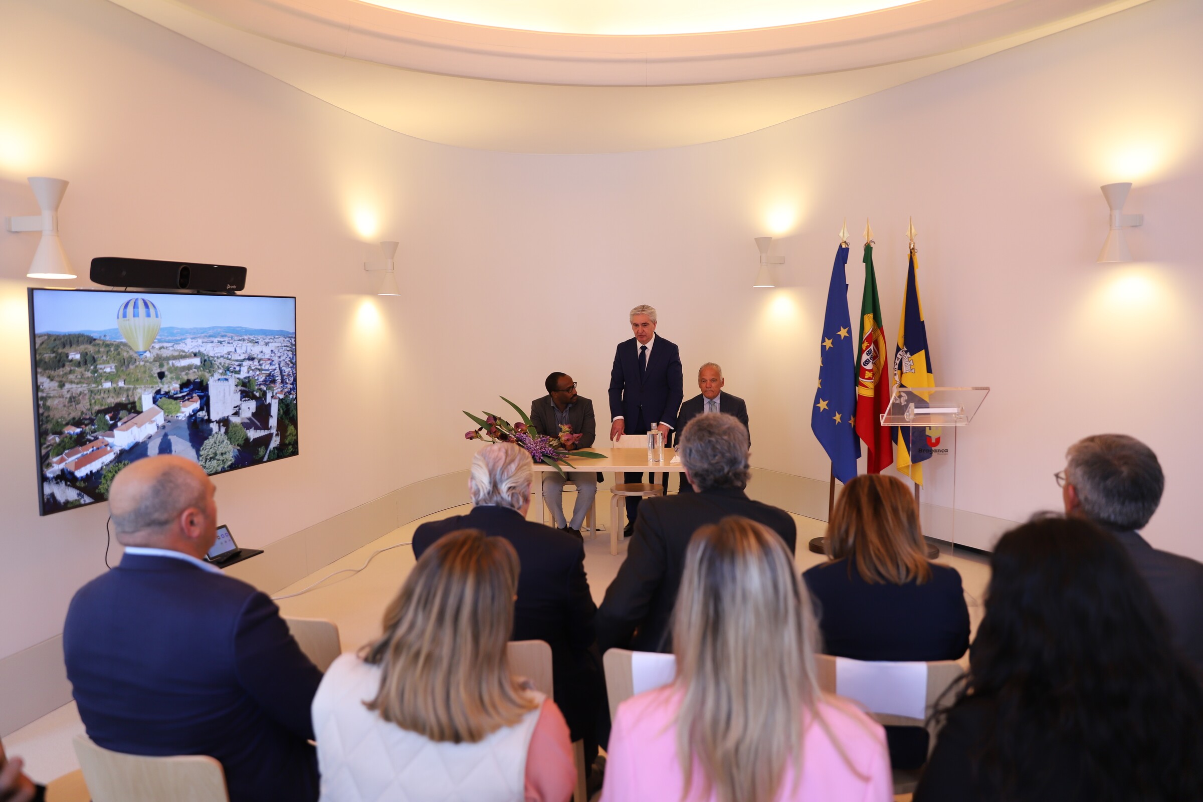 Procurador-Geral da República, de visita a Bragança 