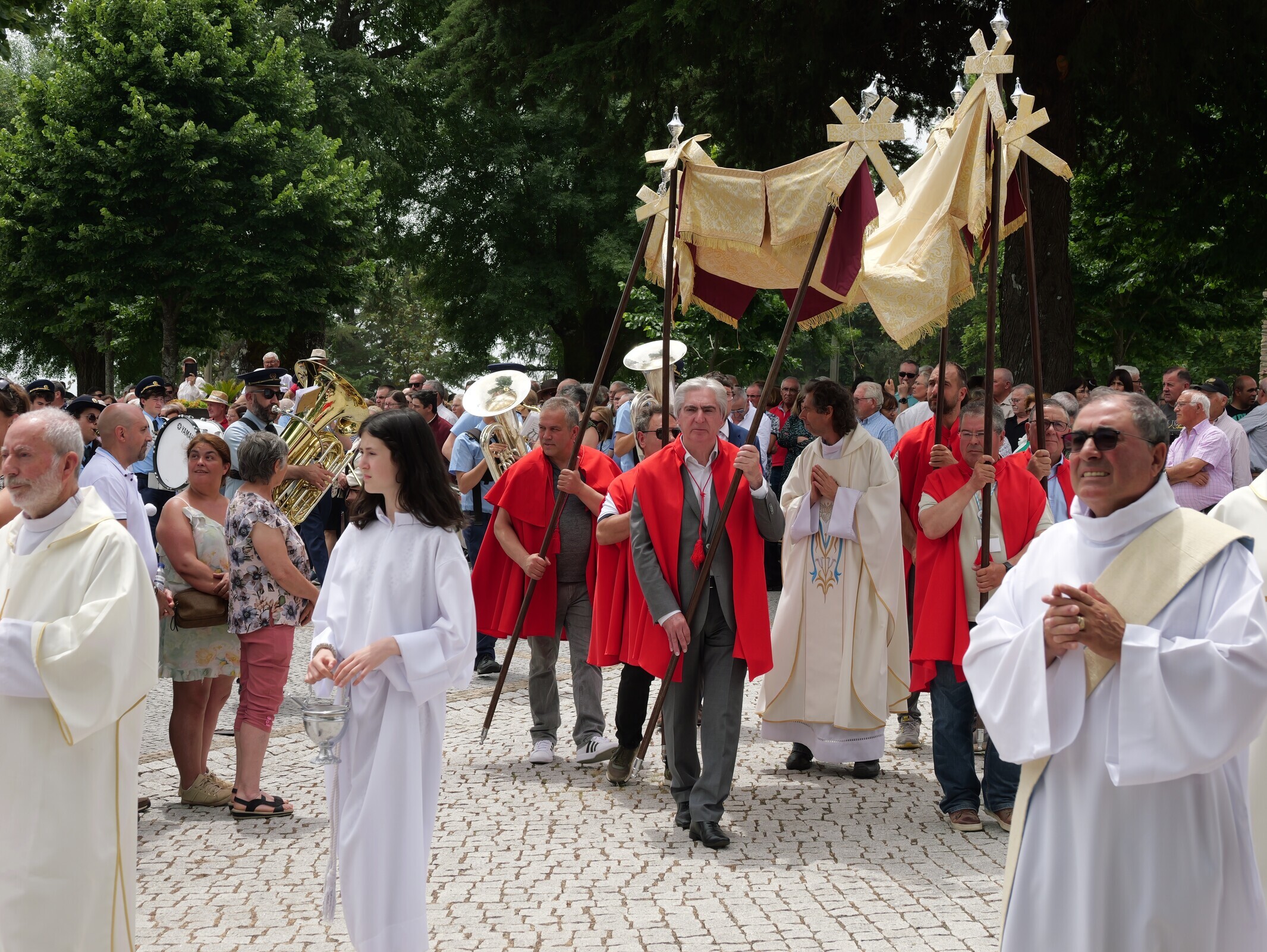 Nossa Senhora do Aviso, em Serapicos