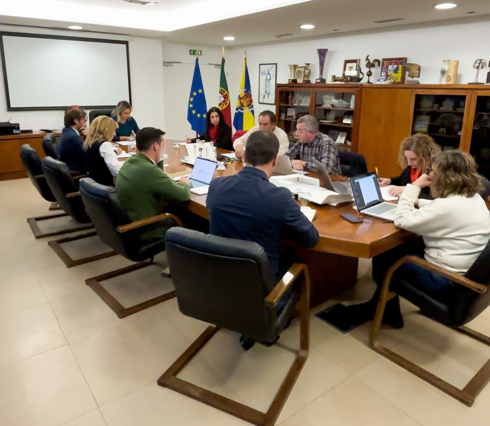 Primeira Reunião da Câmara Municipal de Bragança define estrutura e áreas de responsabilidade par...